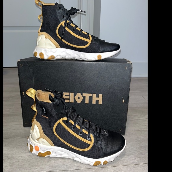 Nike React, Mens 7.5 - Picture 3 of 15